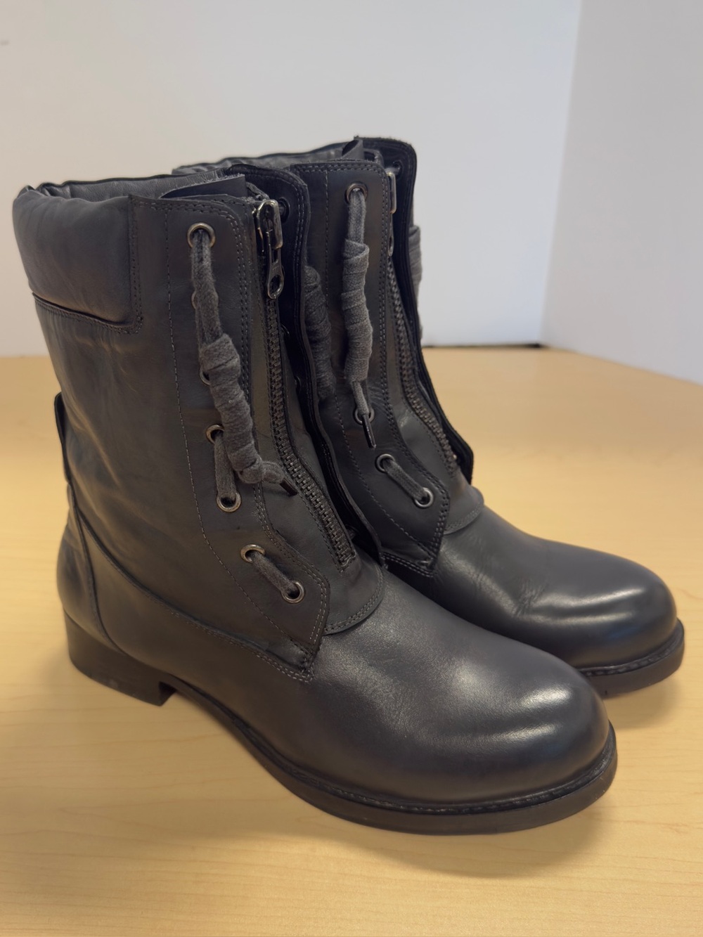 Vintage Foundry Co Filo Black Leather Front-Zip Combat Boots Women's Size 8.5